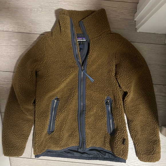 Patagonia Jackets & Blazers - Patagonia zip up fleece jacket, Size S